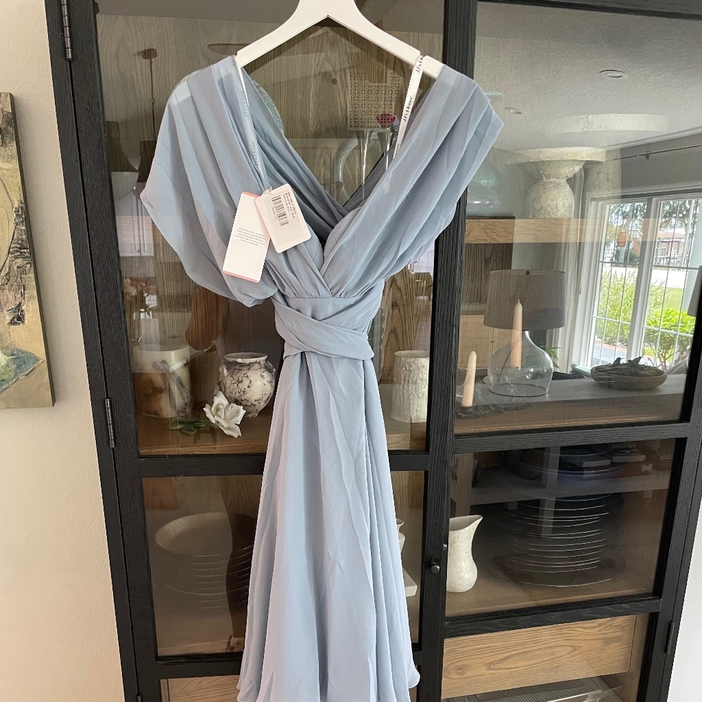 A-line Halter One Shoulder V-Neck Asymmetrical Chiffon Cocktail Dress